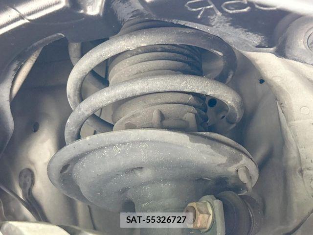 Toyota AQUA 2017-12 8334802-19