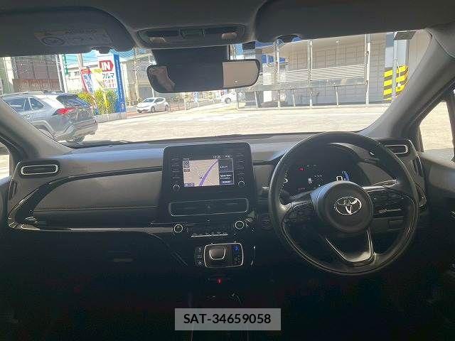 Toyota AQUA 2024-06 8334788-2