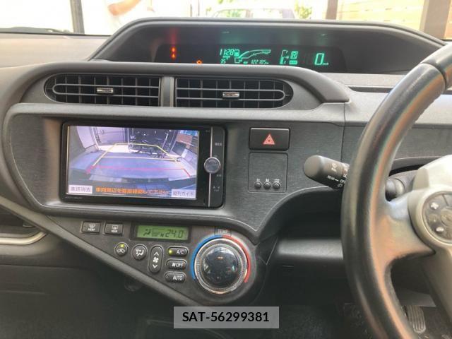 Toyota AQUA 2013-10 8334849-10