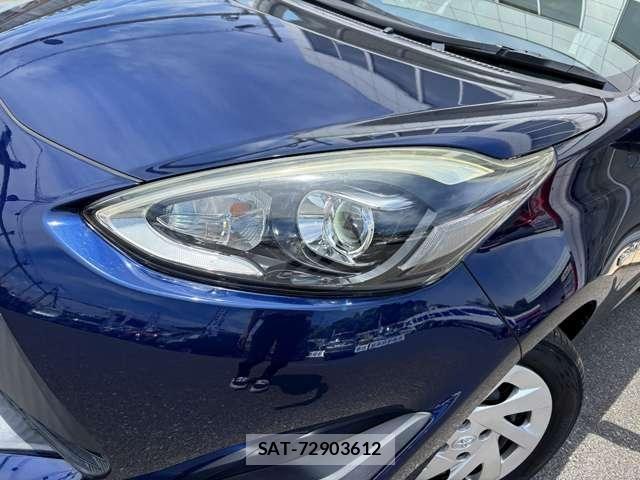 Toyota AQUA 2018-01 8334804-4