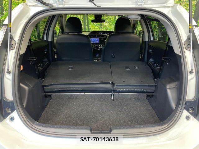 Toyota AQUA 2017-10 8334797-9