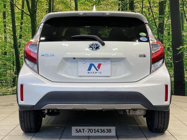 Toyota AQUA 2017-10 8334797-14