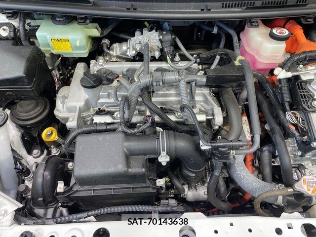 Toyota AQUA 2017-10 8334797-17