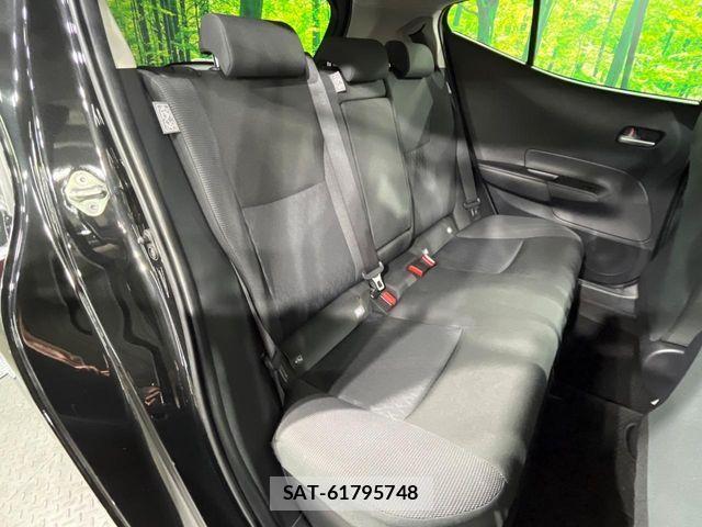Toyota AQUA 2024-06 8334774-9