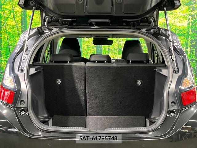 Toyota AQUA 2024-06 8334774-10