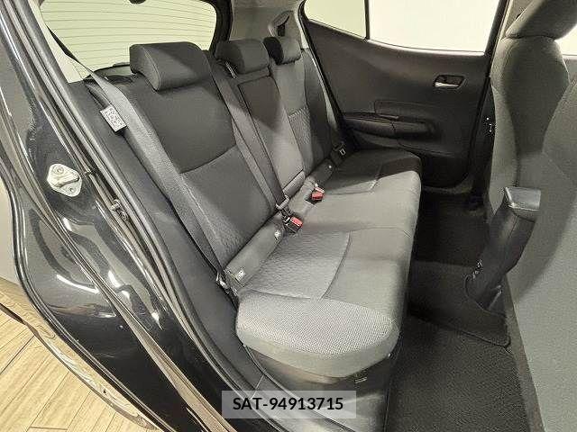 Toyota AQUA 2024-06 8334787-5