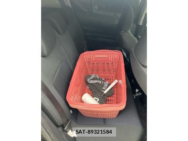 Toyota AQUA 2015-04 8334844-11