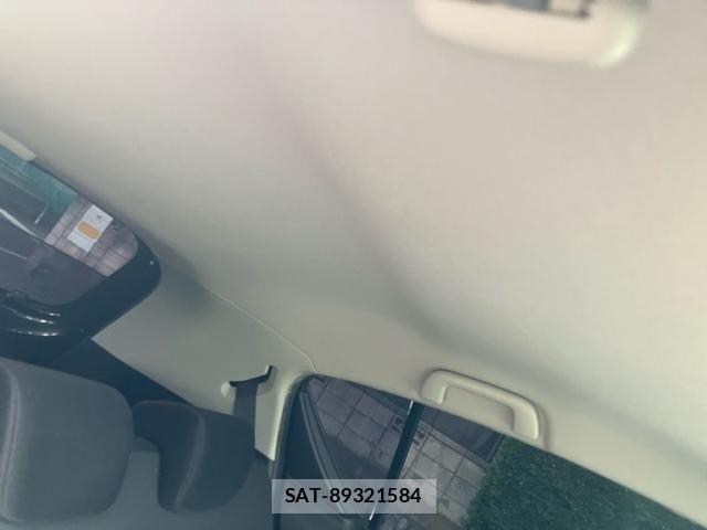 Toyota AQUA 2015-04 8334844-13