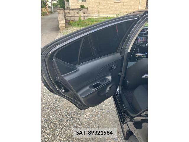Toyota AQUA 2015-04 8334844-15