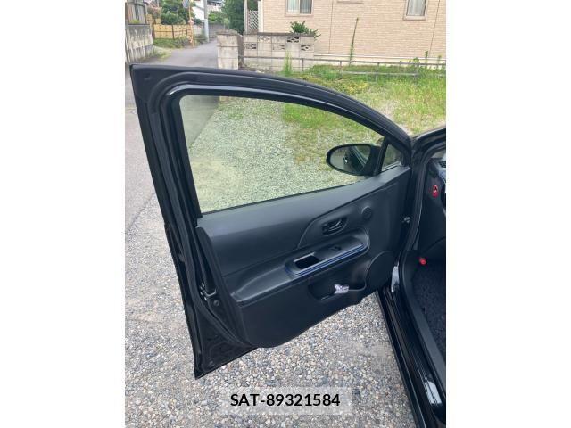 Toyota AQUA 2015-04 8334844-17