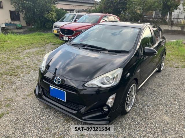 Toyota AQUA 2015-04 8334844-7