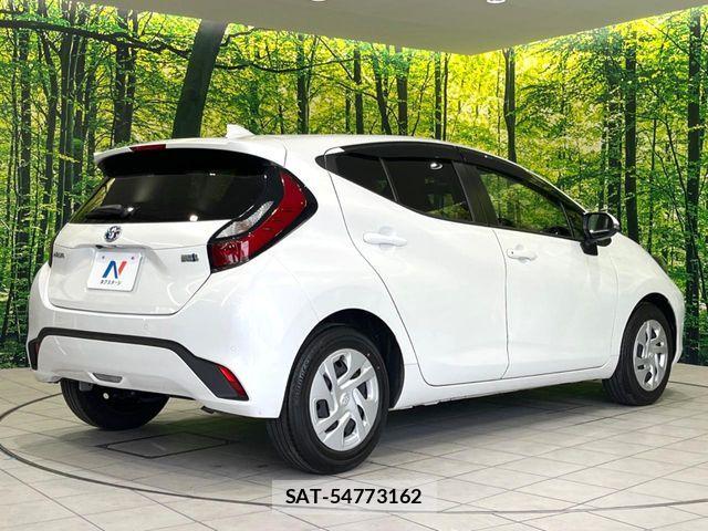 Toyota AQUA 2023-07 8334778-16