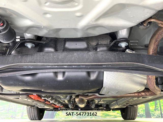 Toyota AQUA 2023-07 8334778-18