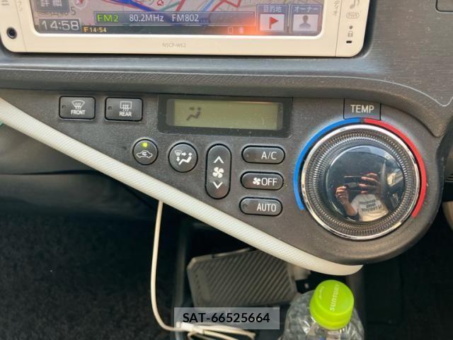Toyota AQUA 2012-09 8334842-18