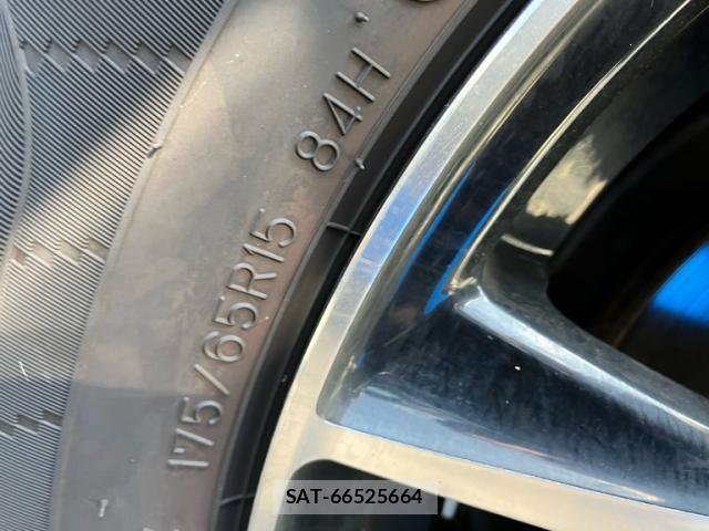 Toyota AQUA 2012-09 8334842-4