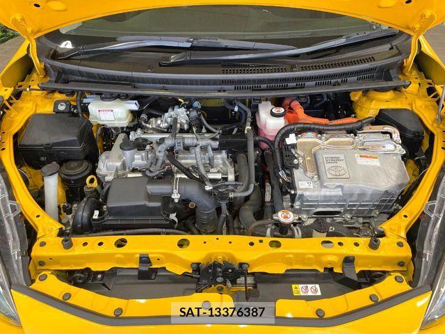 Toyota AQUA 2019-10 8334800-17