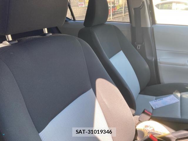 Toyota AQUA 2013-03 8334841-12