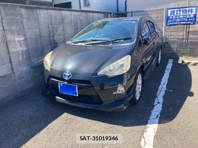 Toyota AQUA 2013-03 8334841-1