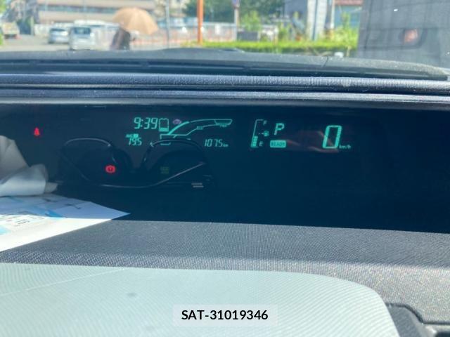 Toyota AQUA 2013-03 8334841-20