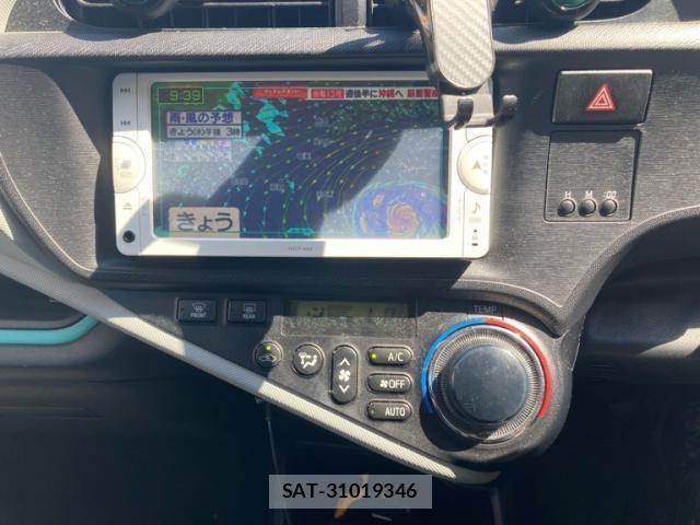 Toyota AQUA 2013-03 8334841-23