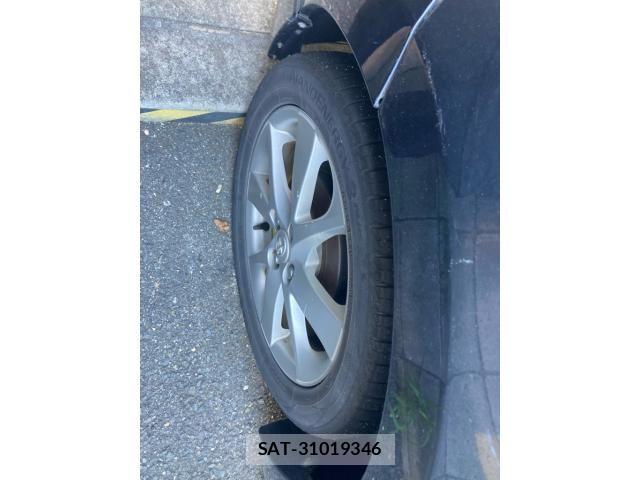 Toyota AQUA 2013-03 8334841-8