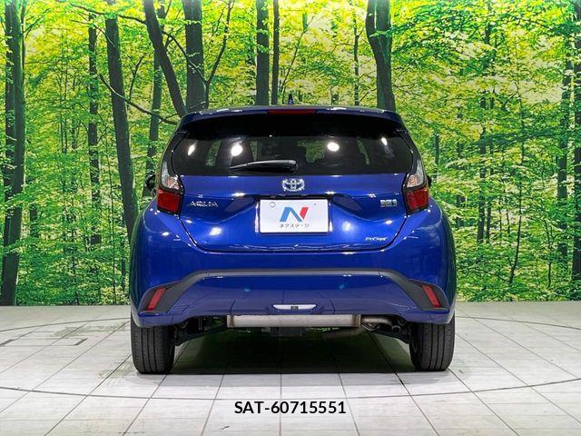 Toyota AQUA 2021-08 8334775-14