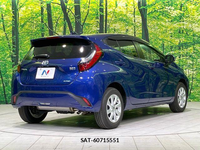 Toyota AQUA 2021-08 8334775-16