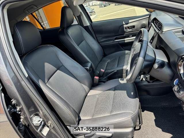 Toyota AQUA 2015-01 8334828-15
