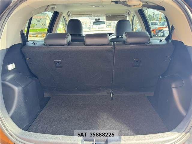 Toyota AQUA 2015-01 8334828-19