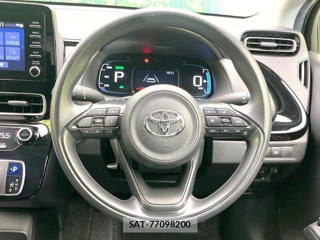 Toyota AQUA 2022-08 8334798-10