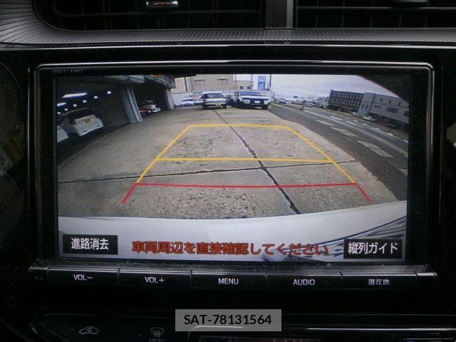 Toyota AQUA 2017-09 8334821-11