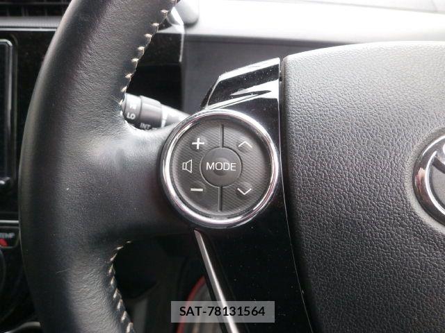 Toyota AQUA 2017-09 8334821-6