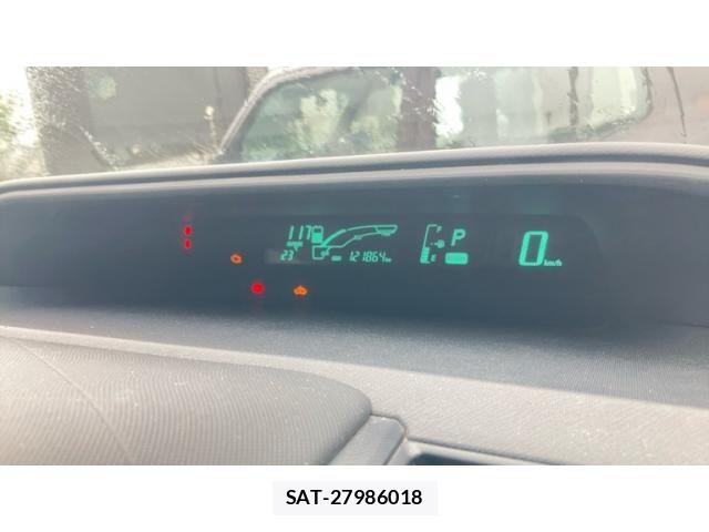 Toyota AQUA 2012-06 8334848-14
