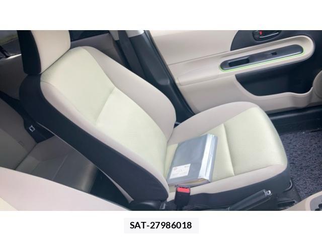 Toyota AQUA 2012-06 8334848-17