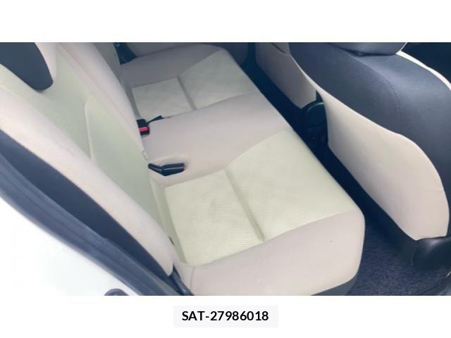 Toyota AQUA 2012-06 8334848-23