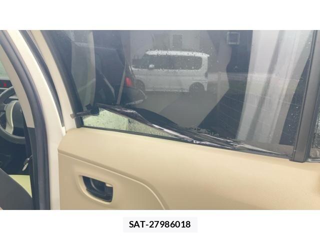 Toyota AQUA 2012-06 8334848-24