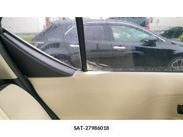 Toyota AQUA 2012-06 8334848-25