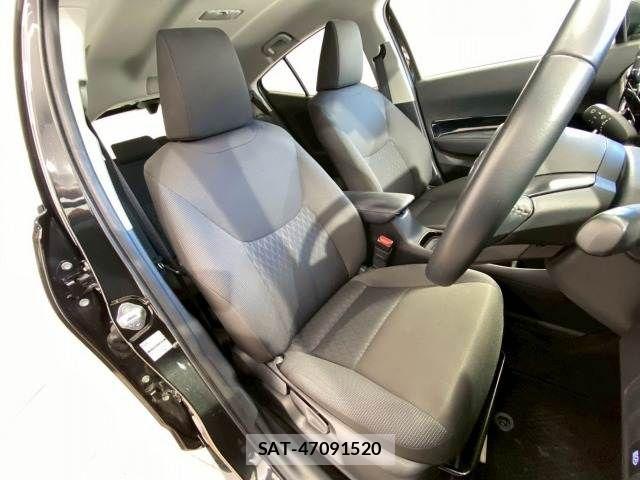Toyota AQUA 2024-06 8334782-10