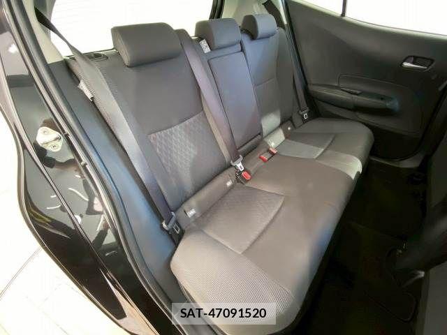 Toyota AQUA 2024-06 8334782-11