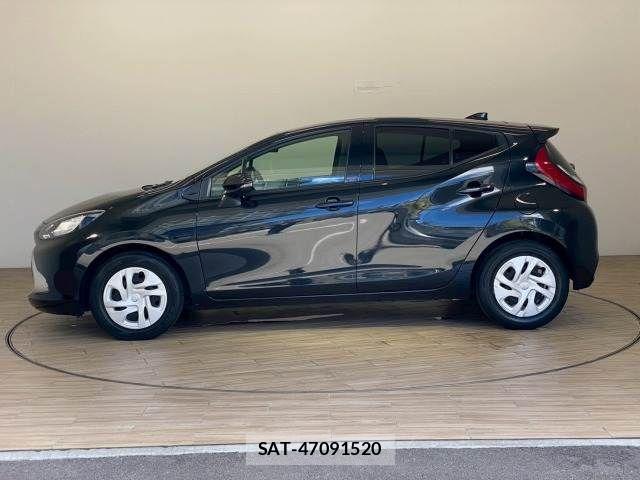 Toyota AQUA 2024-06 8334782-15
