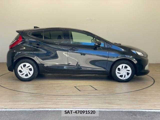 Toyota AQUA 2024-06 8334782-16