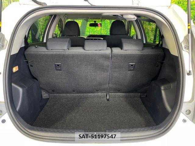 Toyota AQUA 2013-12 8334824-9