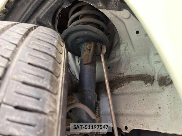 Toyota AQUA 2013-12 8334824-19