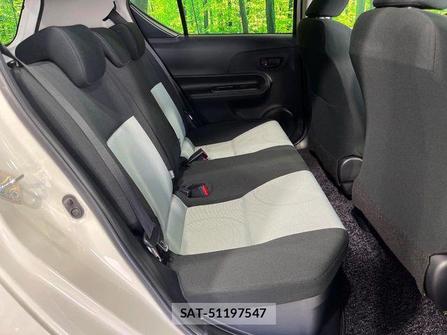Toyota AQUA 2013-12 8334824-8