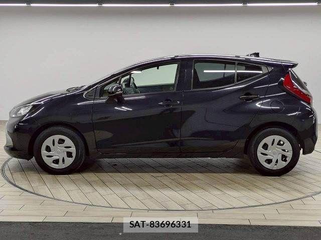Toyota AQUA 2024-06 8334783-17