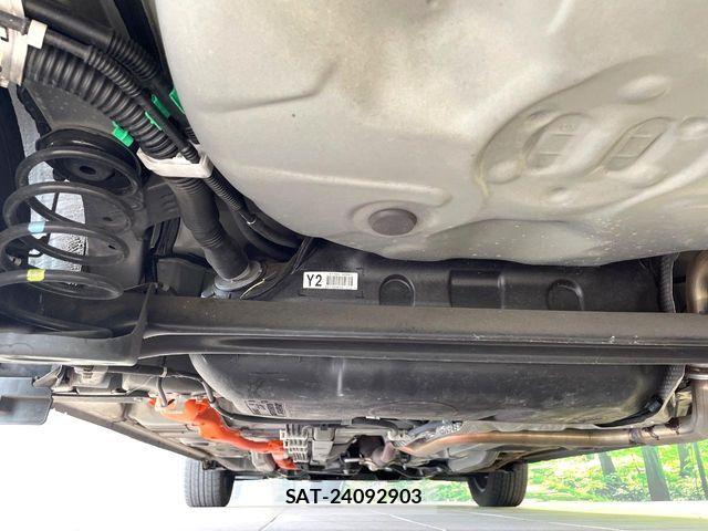 Toyota AQUA 2019-09 8334795-18