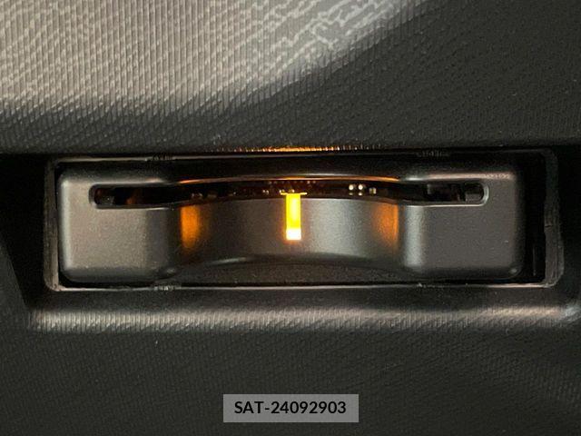 Toyota AQUA 2019-09 8334795-6