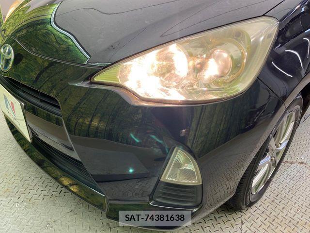 Toyota AQUA 2013-01 8334840-11