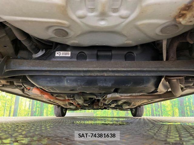Toyota AQUA 2013-01 8334840-18