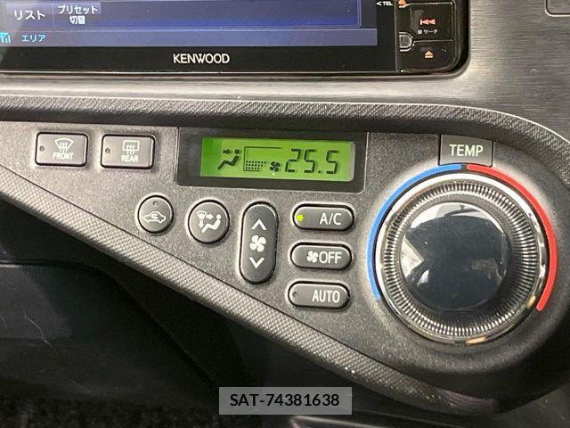 Toyota AQUA 2013-01 8334840-7